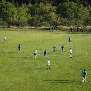 Οι προπονήσεις της ομάδας συνεχίζονται κανονικά με βασικό κομμάτι της προετοιμασίας να είναι τα διπλά παιχνίδια τακτικής που περιλαμβάνει το καθημερινό πρόγραμμα που έχουν ετοιμάσει οι προπονητές μας, πέρα από το κομμάτι της φυσικής κατάστασης.

Link: http://pasgiannina.gr/training/training-karpenisi-4-2020/

#pas #pasgiannina #pasgianninafc #pastraining #karpenisi