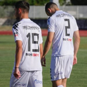 Με 4-1 επικράτησε ο ΠΑΣ επί του Θεσπρωτού στο φιλικό παιχνίδι που πραγματοποιήθηκε στο ΠΕΑΚΙ, το 3ο κατά σειρά για την ομάδα μας, πριν από την έναρξη του πρωταθλήματος.

Τα goal για τον ΠΑΣ σημείωσαν οι Ελευθεριάδης στο 49′ και 90′, ο Γροσδάνης στο 76′ και ο Leo στο 86′.

Επόμενο φιλικό παιχνίδι για τον ΠΑΣ το Σάββατο 5 Σεπτεμβρίου με τον Παναιτωλικό στο Αγρίνιο, στις 18.30, κεκλεισμένων των θυρών.

ΠΑΣ ΓΙΑΝΝΙΝΑ  Αργύρης Γιαννίκης
12. ΧΟΥΤΕΣΙΩΤΗΣ, 4.ΠΑΝΤΕΛΑΚΗΣ, 2.ΣΑΛΙΑΚΑΣ, 6.ΚΑΡΓΑΣ, 3.PEERSMAN, 7.ΚΑΡΤΑΛΗΣ, 21.CASTRO (C), 19.ΛΩΛΗΣ, 17.NAUMETS, 14.ΠΑΜΛΙΔΗΣ, 10.KRIZMAN

Αναπληρωματικοί: 1.ΓΙΑΝΝΙΚΟΓΛΟΥ, 5.ΓΩΓΟΣ, 24.ΟΙΚΟΝΟΜΟΠΟΥΛΟΣ, 22.ΣΙΟΝΤΗΣ, 15.ΛΙΑΣΟΣ, 9.ΕΛΕΥΘΕΡΙΑΔΗΣ, 23.ΠΗΛΙΟΣ, 8.LEO, 25.ΠΑΝΟΥΡΓΙΑΣ, 20.DOMINGUEZ, 18.ΓΡΟΣΔΑΝΗΣ

Link: http://pasgiannina.gr/agones/pas-thesprotos-fr-9-20/

#pas #pasgiannina #pasgianninafc #pasthesprotos